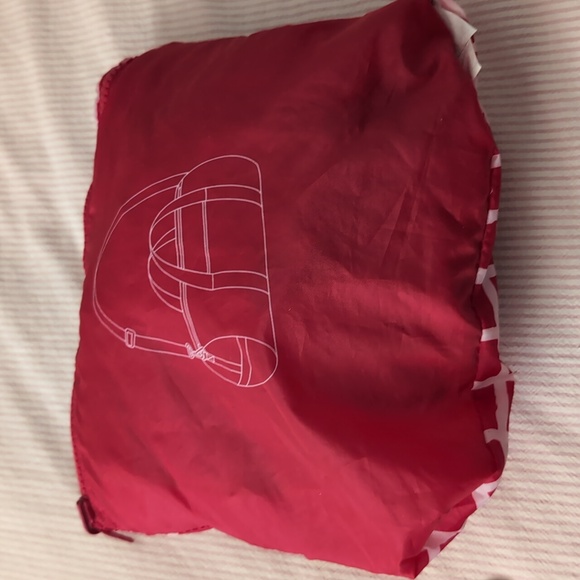 IKEA lightweight packable red and white grid pattern duffel bag - Picture 10 of 10